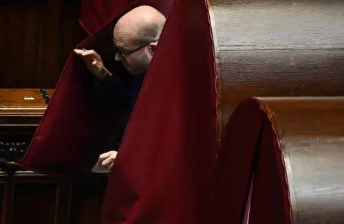 "Figure reazionarie", "Filo nero". Quei tweet choc contro Fontana e La Russa