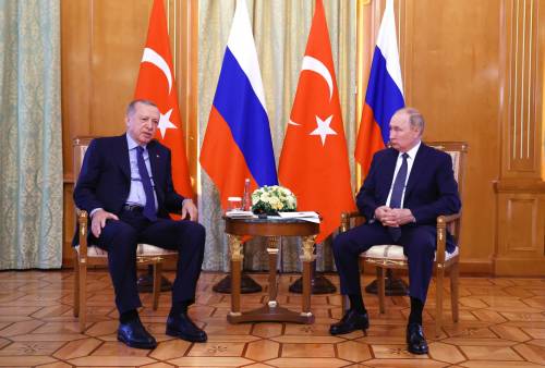 Telefonata Putin-Erdogan: il Cremlino contro le armi Nato a Kiev