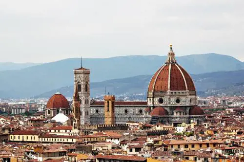 Firenze e il portafortuna delle api che non si possono contare
