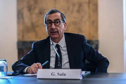La M4 apre il 26 novembre. Sopra, aree fitness e piste