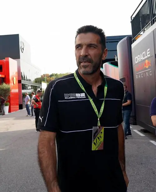 "C'è Gigi?". Sì, Buffon c'è. E San Siro resta "gelato"