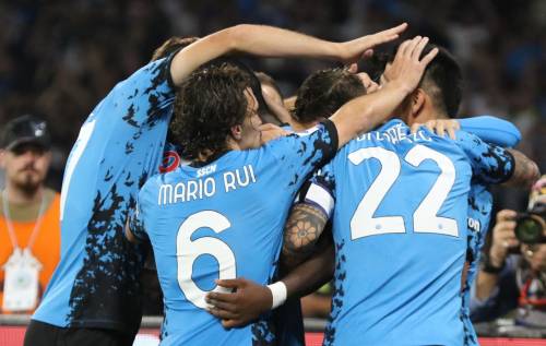 Il Napoli vuole l'"Euro 6" storico per gettare le basi della fuga in Italia