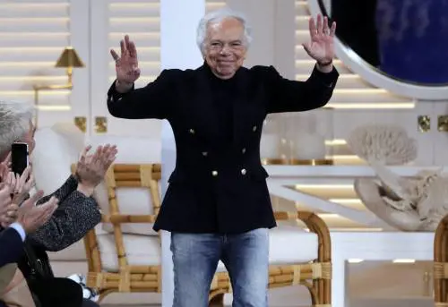 Ralph Lauren sfila in California con un esercito di star