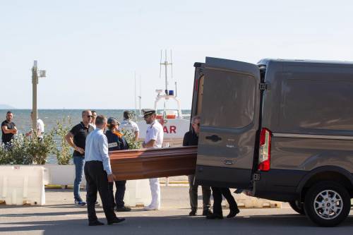I corpi riaffiorati dal mare: trovati morti padre e figlia dispersi 