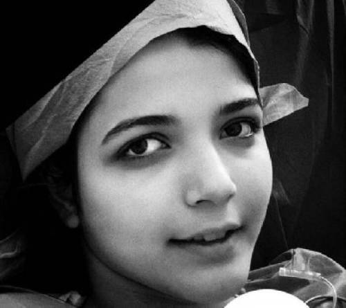 Iran, si rifiuta di cantare l'inno. Asra pestata e uccisa a 16 anni