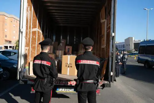 Sgomberati immobili occupati abusivamente a Ostia: sloggiati anche familiari del clan Spada