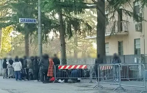 "Arrivi fuori controllo, non abbiamo più posto": è allarme migranti