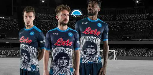 Indagato il socio di Maradona: avrebbe ingannato i familiari del campione sulle maglie celebrative