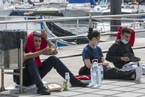 Il pesantissimo lascito della Lamorgese: 80mila migranti sbarcati nel 2022