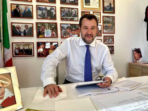 "Stop al reddito grillino per 6 mesi". Il piano di Salvini per Quota 102