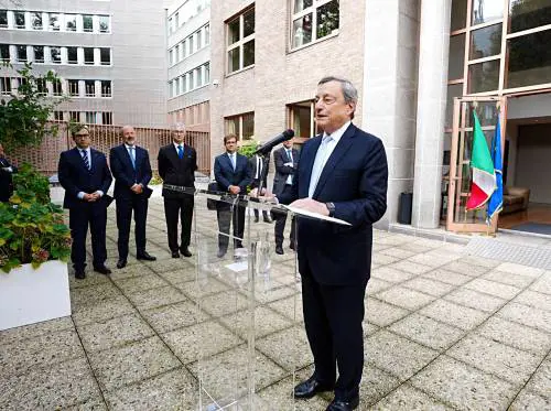 Draghi lancia l'allarme ma l'Europa resta spaccata sul tetto al prezzo del gas