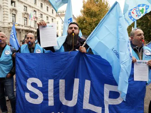 Soltanto i fischi della polizia svegliano la giunta su Area C