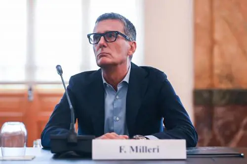 Essilux annuncia l'occhiale per sentire