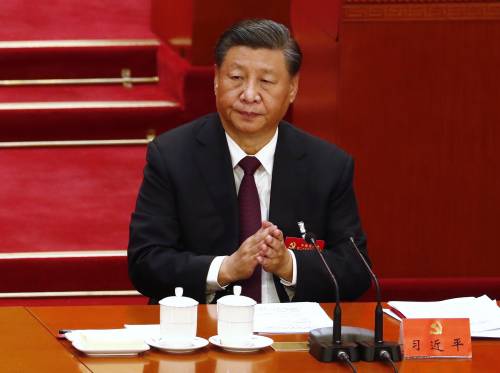 Xi avverte l'"amico" Putin "No all'uso di armi nucleari"