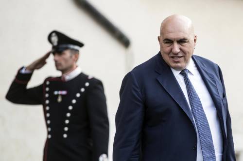 L'allarme di Crosetto: "Ecco perché la tenuta sociale è a rischio"