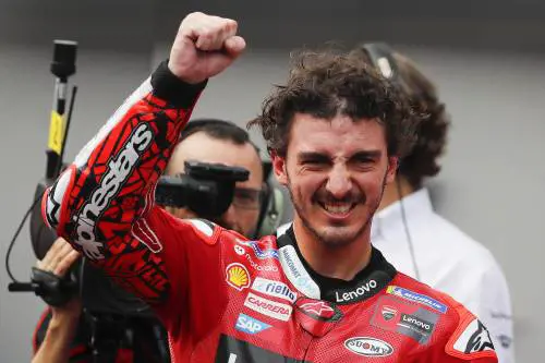 La Ducati fa "squadra" e Pecco batte la Bestia Mondiale a due passi