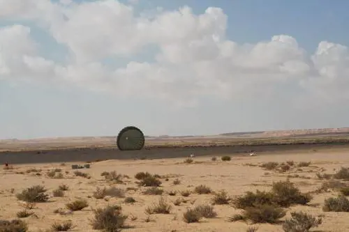 Il lancio dei parà italiani su Quota 105