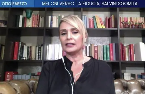 "Le persone trans...". La folle frase dell'immunologa sulla Meloni