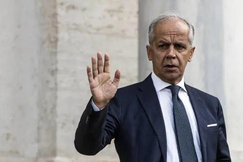 Scontri alla Sapienza, il Viminale difende la polizia: "Ha evitato l'assalto"