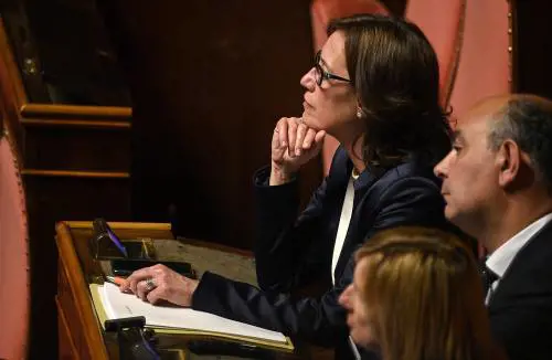 Ilaria Cucchi difende gli "squadristi" rossi: "Trattati come terroristi"