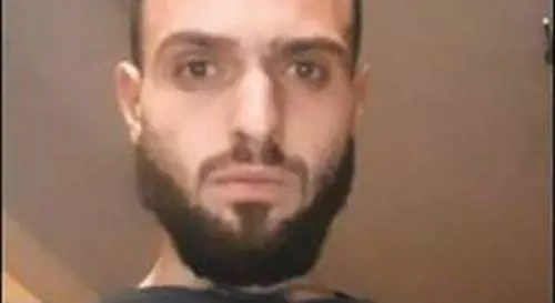 Filippo ucciso a coltellate sotto casa. "Abbiamo visto qualcuno scappare"
