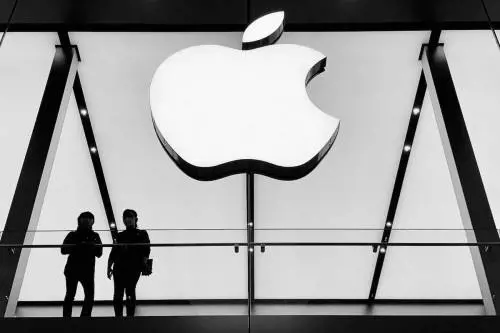 Apple conferma: per l'iPhone 15 servirà un altro cavo di ricarica