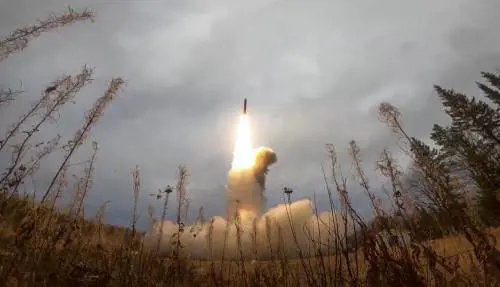 Mosca flette i "muscoli nucleari": cosa rivelano le esercitazioni