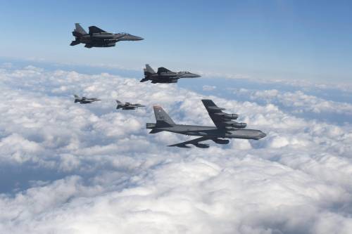 Gli Usa accelerano sul nucleare: pronto il ricambio delle bombe in Europa