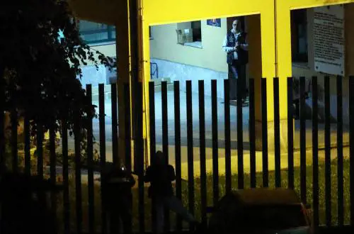 Spara al suo comandante e si barrica in caserma. Era già finito in psichiatria