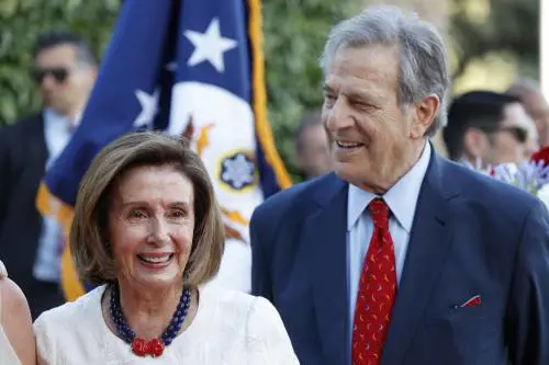 La vendetta complottista: aggredito mister Pelosi "Ora dimmi dov'è Nancy"