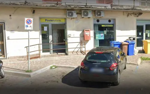 Da mesi latitante, viene preso mentre ritira il reddito di cittadinanza