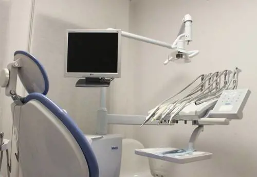 Dolore alla mandibola, ma si tratta di un malore fatale: 70enne salvato dal dentista