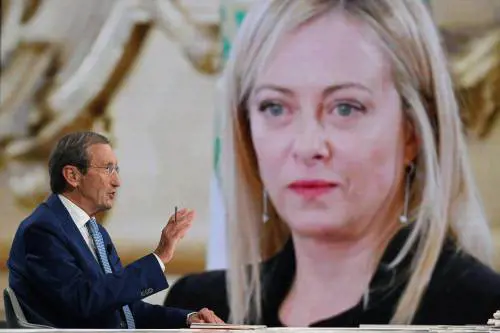 Il lungo ritorno di Fini tra incontri e interviste. Obiettivo Europee 2024