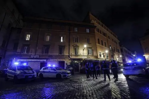 Roma, Trastevere in mano alla malamovida, con risse e stupri