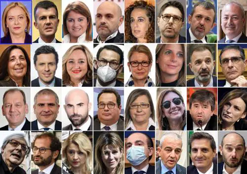 Governo, i 39 sottosegretari giurano a Palazzo Chigi. Meloni: "Sarà una lunga avventura"