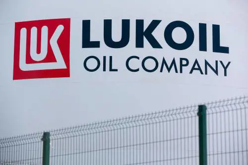 "A Priolo solo petrolio di Mosca. Così si aggirano le sanzioni". Tra un mese scatta l'embargo