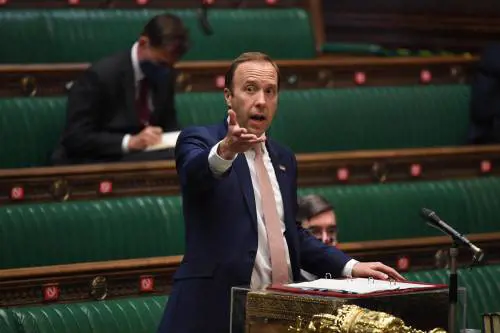 Londra, l'ex ministro va al reality show. Petizioni per fermarlo