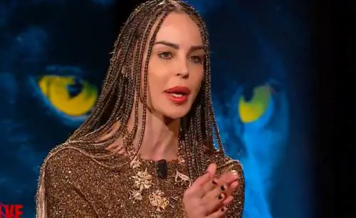 "Ti trovo impreparata", "Non se lo ricorda?". Battibecco in tv tra Nina Moric e la Fagnani