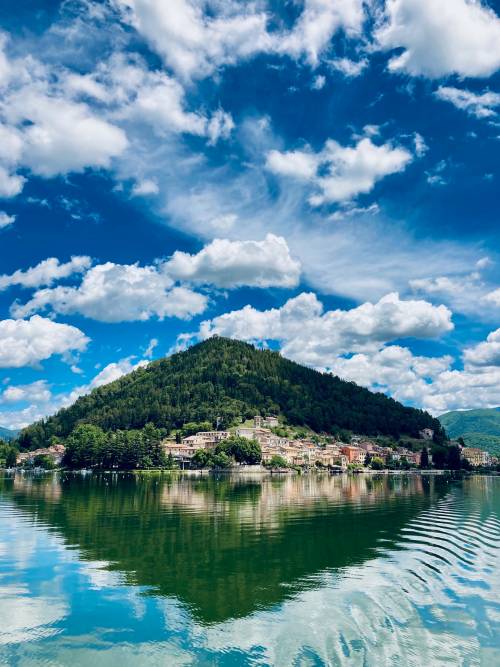 Da Assisi al lago di Piediluco: un viaggio in Umbria tra arte e natura
