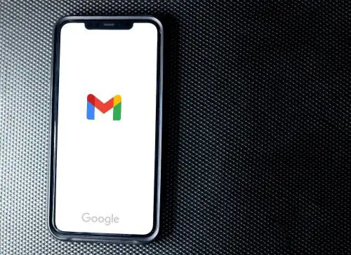 Avete un account Gmail: occhio alla nuova truffa con l’intelligenza artificiale 