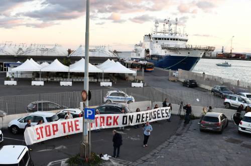 "Contravvengono alle norme Frontex". L'esperto inchioda le Ong e mette a tacere la sinistra