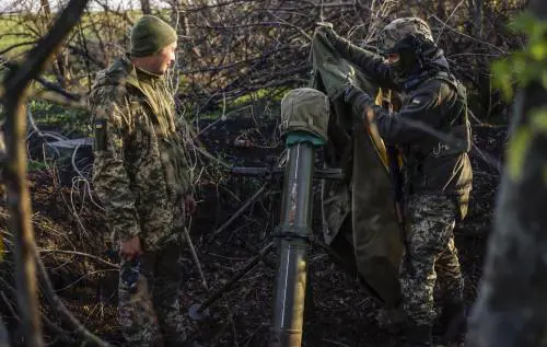 La flotta russa abbandona Sebastopoli. Nella Kherson liberata torna il coprifuoco