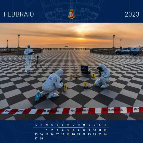 Il calendario con gli scatti dei poliziotti-fotografi. Il ricavato andrà all'Unicef e ai bambini malati