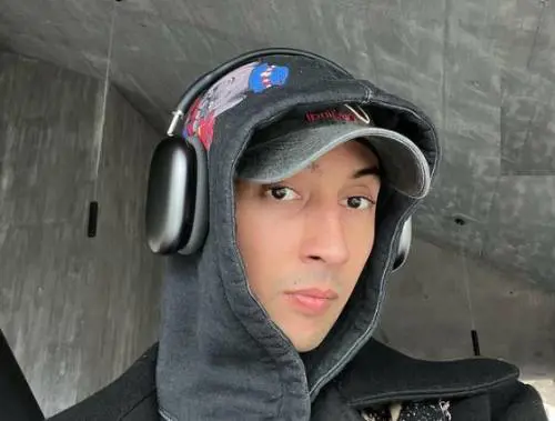 Ghali sponsorizza Mc Donald ed è subito bufera social: "Non eri halal?"