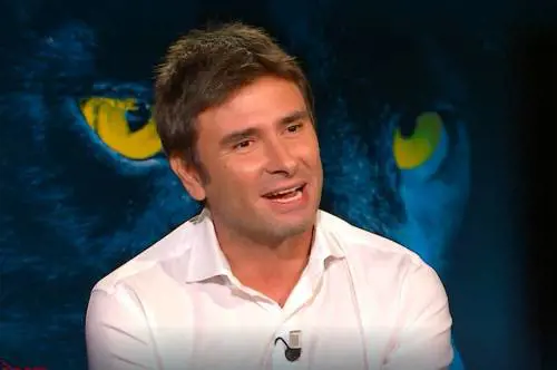 Il provino ad Amici e l'imitazione di Conte: show di Di Battista in tv