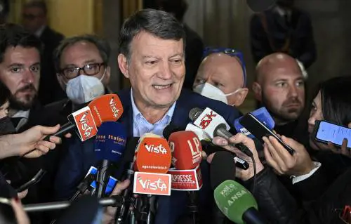 "La priorità è rinnovare tutti i contratti, ma una legge potrebbe rivelarsi utile"