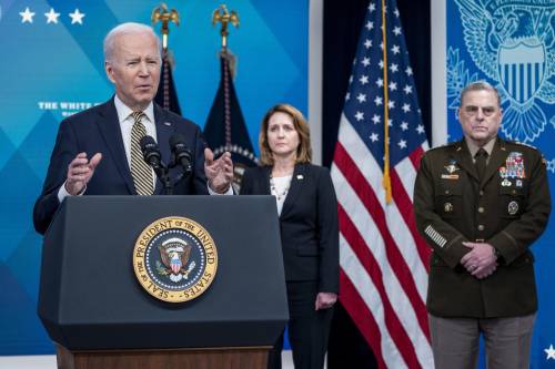 "Falchi di guerra". "Colombe del budget": così il team di Biden si spacca su Kiev
