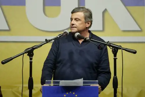 "No alle alleanze a geometrie variabili". Ma Calenda cambia di nuovo idea