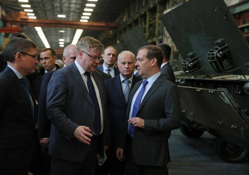 "La Russia non ha usato tutte le armi": Medvedev minaccia (ancora)