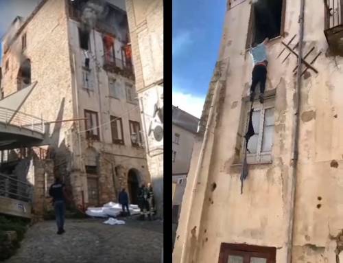 Scoppia incendio in un palazzo a Cosenza: il salvataggio in extremis